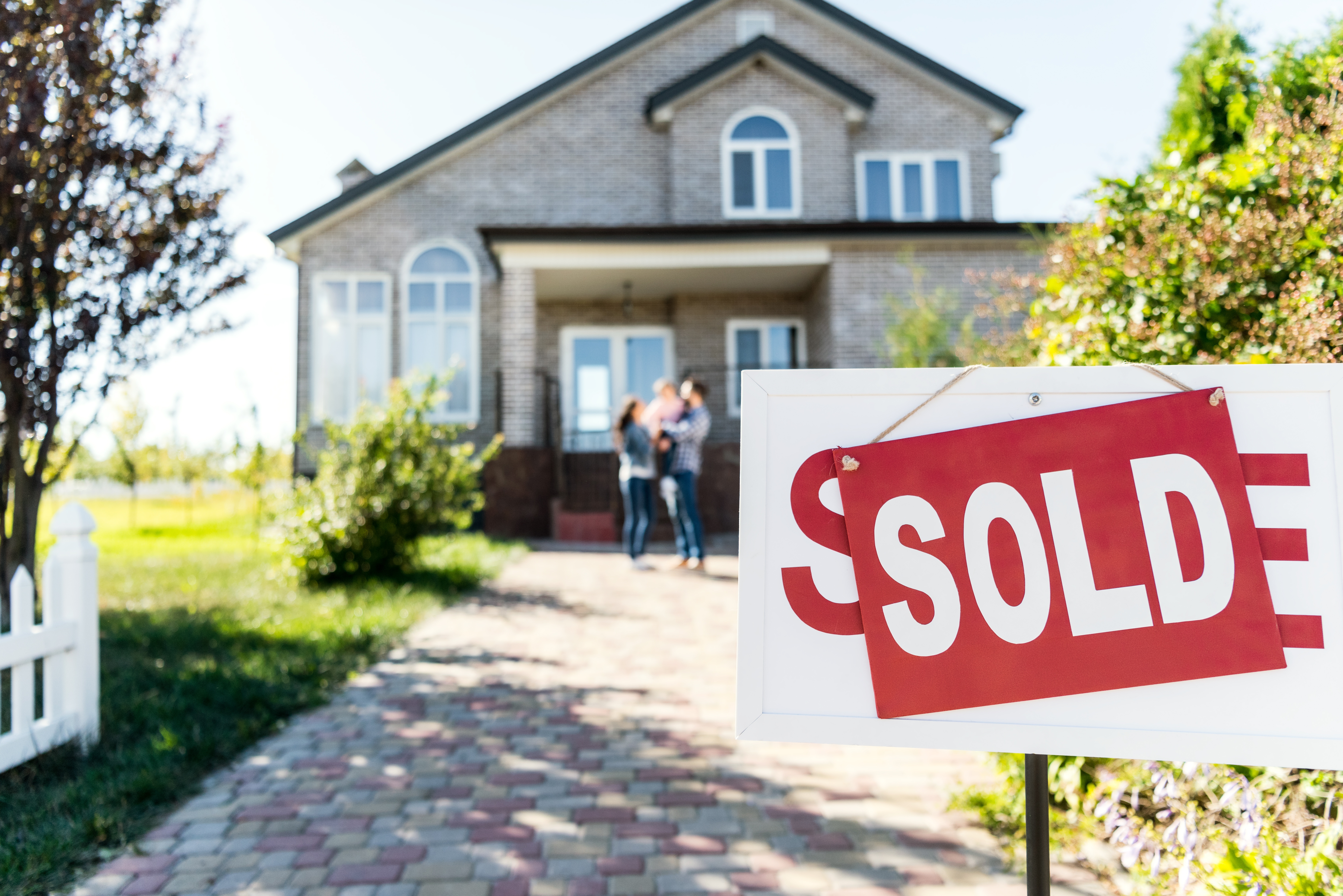 10 First-Time Home Buyer Hacks To Help You Get Your Dream Home